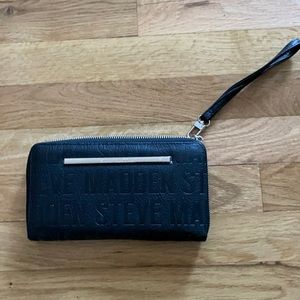 Steve Madden wristlet